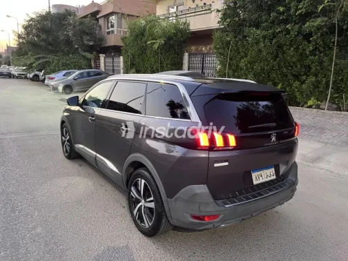 Peugeot 5008 2019 Dark Gray Automatic Used for Sale in Cairo - 3