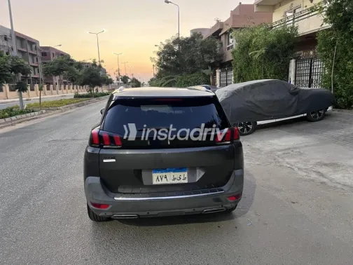 Peugeot 5008 2019 Dark Gray Automatic Used for Sale in Cairo - 5