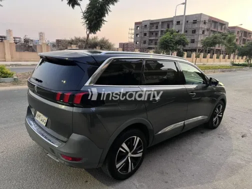 Peugeot 5008 2019 Dark Gray Automatic Used for Sale in Cairo - 6