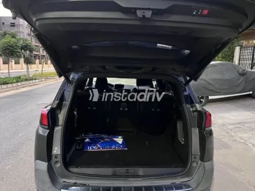 Peugeot 5008 2019 Dark Gray Automatic Used for Sale in Cairo - 8