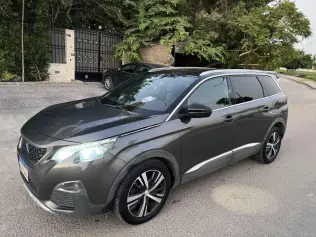 Peugeot 5008 2019 Dark Gray Automatic Used for Sale in Cairo