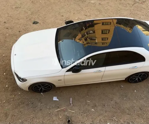 مرسيدس E 300 2021 أبيض أوتوماتيك مستعملة للبيع في القاهرة الكبرى ( القاهرة - الجيزة) - 3