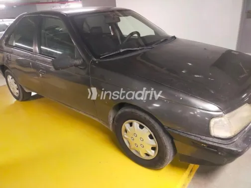 Peugeot 405 1992 Black Manual Used for Sale in Cairo - 1