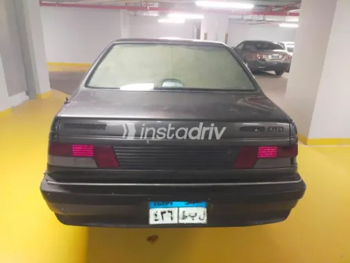 Peugeot 405 1992 Black Manual Used for Sale in Cairo - 9