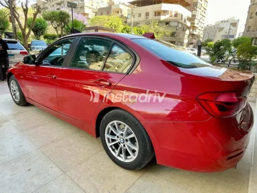 بي ام دبليو 318 2016 أحمر أوتوماتيك مستعملة للبيع في مصر الجديدة - 6