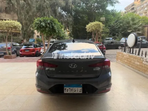 Hyundai Elantra 2025 Gray Automatic Used for Sale in Heliopolis - 4
