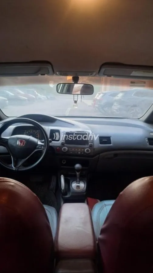 Honda Civic 2009 Silver Automatic Used for Sale in Madinaty - 7