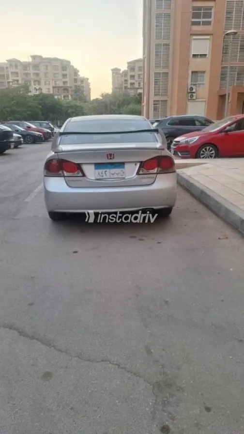 Honda Civic 2009 Silver Automatic Used for Sale in Madinaty - 8
