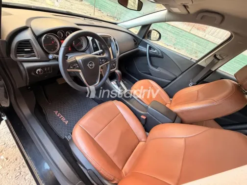 Opel Astra 2020 Black Automatic Used for Sale in Cairo - 6