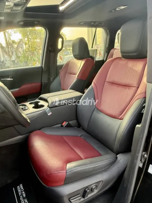 Toyota Land Cruiser 2026 Black Automatic New for Sale in Cairo - 4
