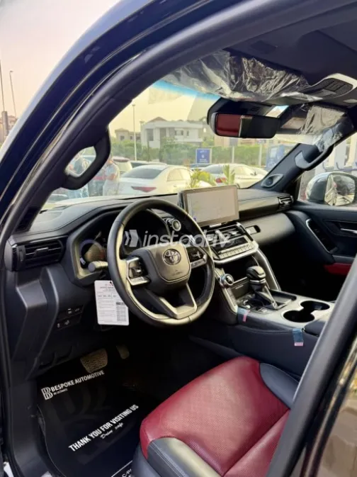 Toyota Land Cruiser 2026 Black Automatic New for Sale in Cairo - 5