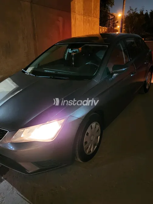 Seat Leon 2016 Gray Automatic Used for Sale in Greater Cairo ( Cairo + Giza) - 3