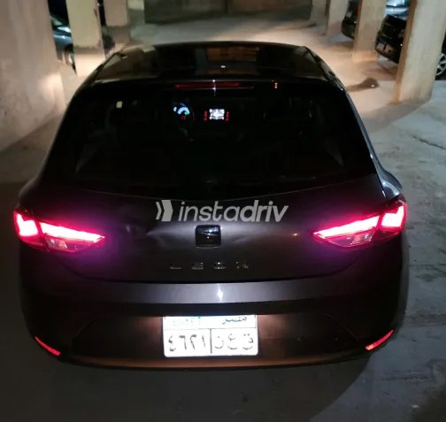 Seat Leon 2016 Gray Automatic Used for Sale in Greater Cairo ( Cairo + Giza) - 4