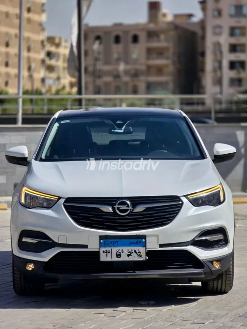 اوبل جراند لاند 2019 أبيض أوتوماتيك مستعملة للبيع في القاهرة الكبرى ( القاهرة - الجيزة) - 8