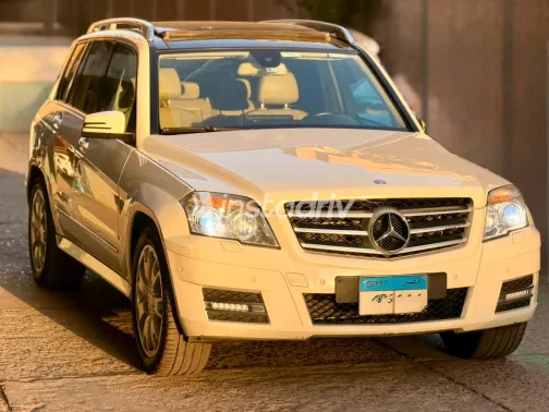 Mercedes GLK 350 2012 White Automatic Used for Sale in Greater Cairo ( Cairo + Giza) - 3