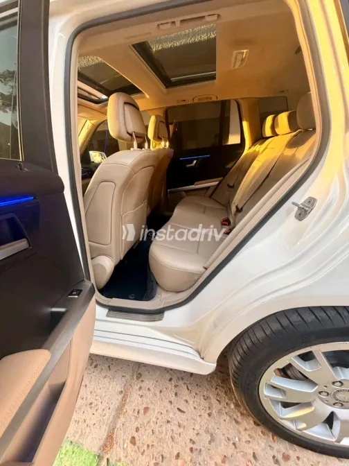 Mercedes GLK 350 2012 White Automatic Used for Sale in Greater Cairo ( Cairo + Giza) - 8