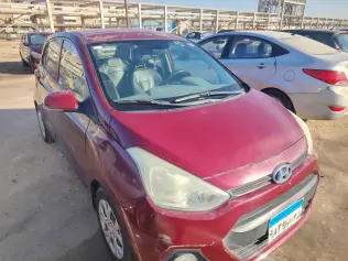 Hyundai Grand i10 2017 Red Automatic Used for Sale in Greater Cairo ( Cairo + Giza)