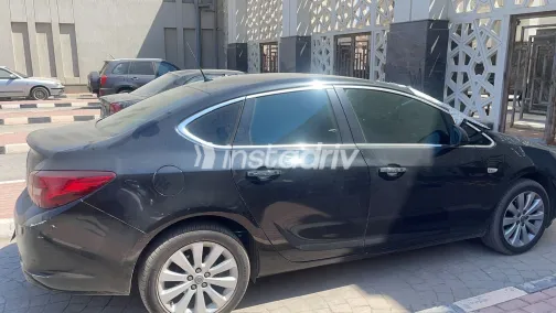 Opel Astra 2013 Black Automatic Used for Sale in Greater Cairo ( Cairo + Giza) - 6
