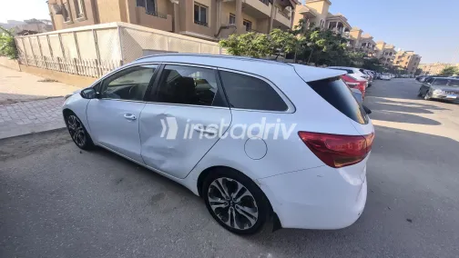 Kia Ceed 2016 White Automatic Used for Sale in Greater Cairo ( Cairo + Giza) - 7