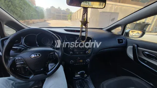 Kia Ceed 2016 White Automatic Used for Sale in Greater Cairo ( Cairo + Giza) - 8