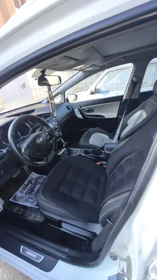 Kia Ceed 2016 White Automatic Used for Sale in Greater Cairo ( Cairo + Giza)
