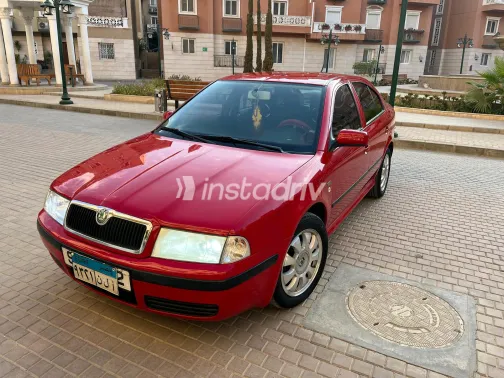 Skoda Octavia 2004 Red Manual Used for Sale in Greater Cairo ( Cairo + Giza) - 6