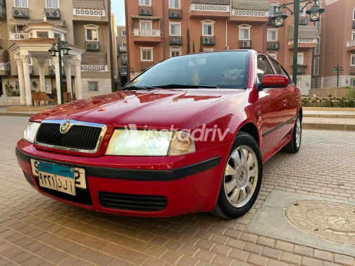 Skoda Octavia 2004 Red Manual Used for Sale in Greater Cairo ( Cairo + Giza) - 10