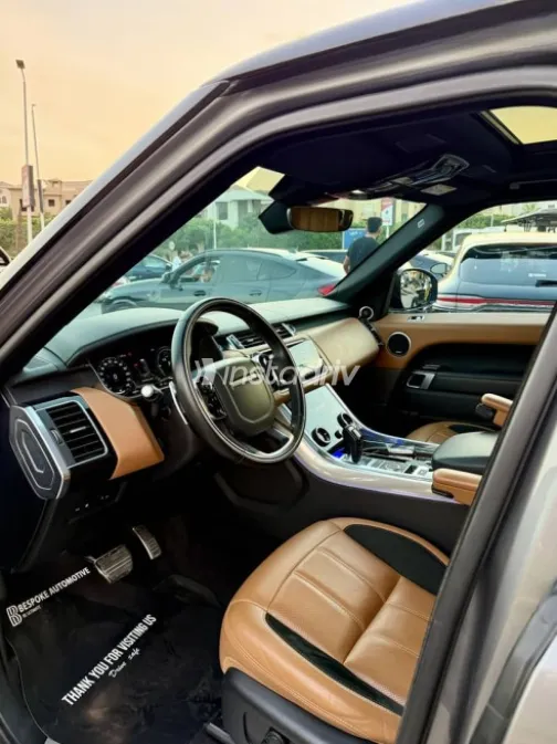 Land Rover Range Rover Sport 2021 Gray Automatic Used for Sale in Cairo - 6