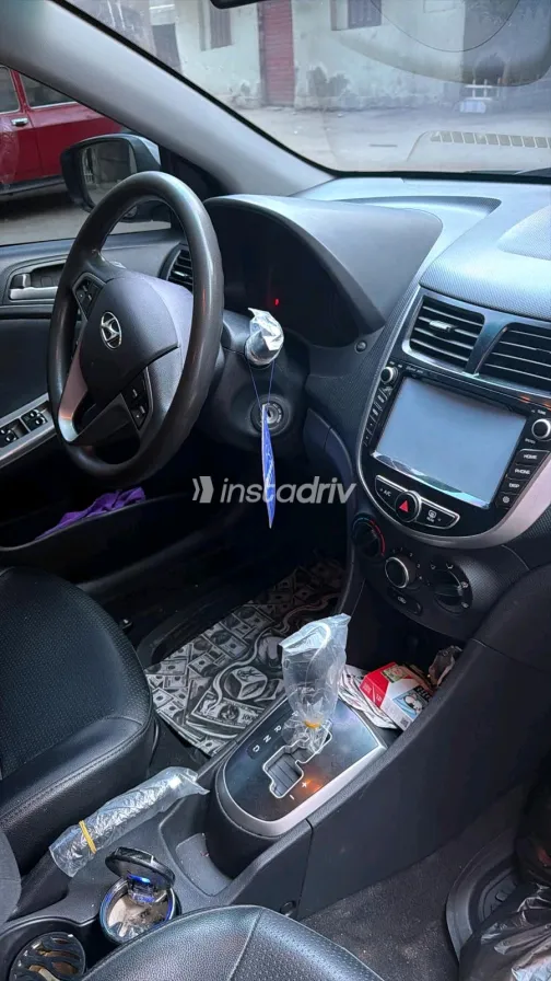 Hyundai Accent RB 2023 Silver Automatic Used for Sale in Greater Cairo ( Cairo + Giza) - 5