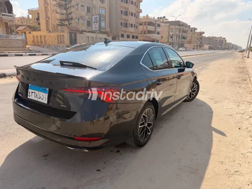 سكودا اوكتافيا 2021 أسود أوتوماتيك مستعملة للبيع في القاهرة الكبرى ( القاهرة - الجيزة) - 1