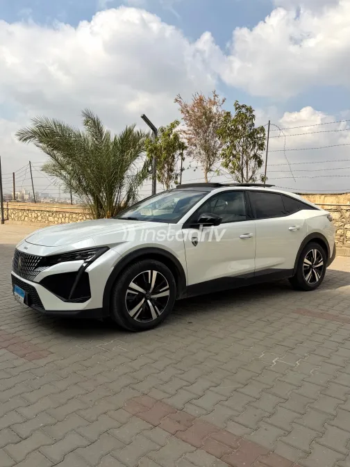 Peugeot 408 2023 White Automatic Used for Sale in Greater Cairo ( Cairo + Giza) - 3