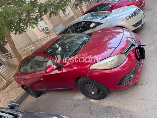 Renault Fluence 2016 White Automatic Used for Sale in Greater Cairo ( Cairo + Giza) - 2