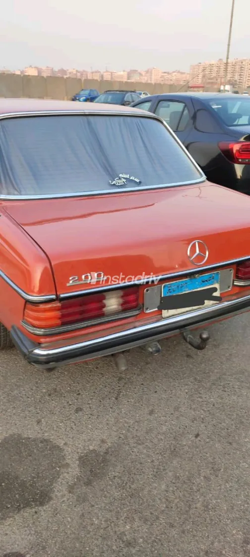Mercedes E 200 1970 Orange Manual Used for Sale in Greater Cairo ( Cairo + Giza) - 2