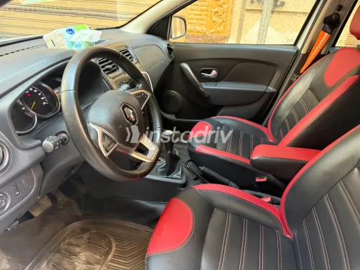 Renault Sandero Step Way 2021 White Automatic Used for Sale in Greater Cairo ( Cairo + Giza) - 4