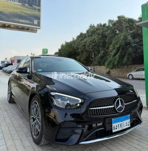 Mercedes E 200 2022 Black Automatic Used for Sale in Greater Cairo ( Cairo + Giza) - 1