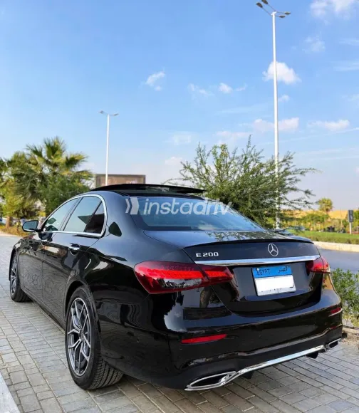 Mercedes E 200 2022 Black Automatic Used for Sale in Greater Cairo ( Cairo + Giza) - 7