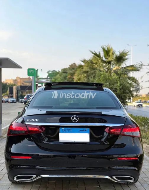 Mercedes E 200 2022 Black Automatic Used for Sale in Greater Cairo ( Cairo + Giza) - 8