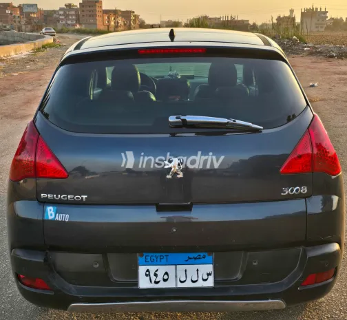 Peugeot 3008 2013 White Automatic Used for Sale in Greater Cairo ( Cairo + Giza) - 5