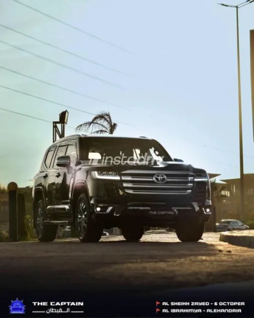 Toyota Land Cruiser 2024 Black Automatic Used for Sale in Sheikh Zayed City - 1