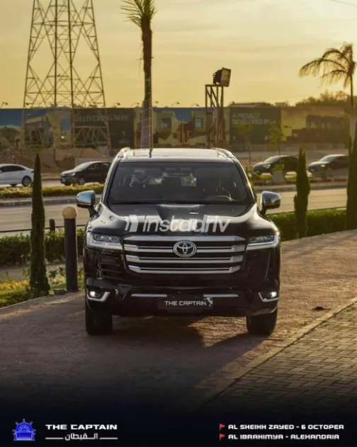 Toyota Land Cruiser 2024 Black Automatic Used for Sale in Sheikh Zayed City - 2
