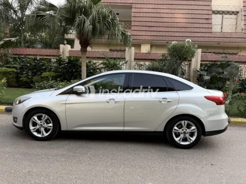 Ford Focus 2016 Silver Automatic Used for Sale in Maadi - 2