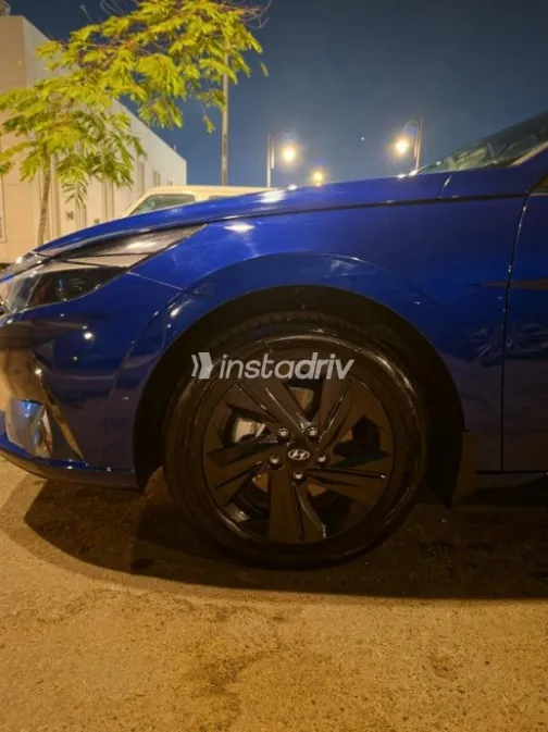 Hyundai Elantra 2021 Dark Blue Automatic Used for Sale in Madinaty - 7