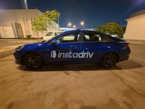 Hyundai Elantra 2021 Dark Blue Automatic Used for Sale in Madinaty - 8