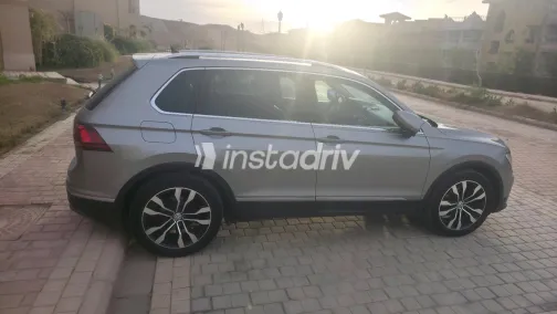 Volkswagen Tiguan 2018 Bronze Automatic Used for Sale in Greater Cairo ( Cairo + Giza) - 6