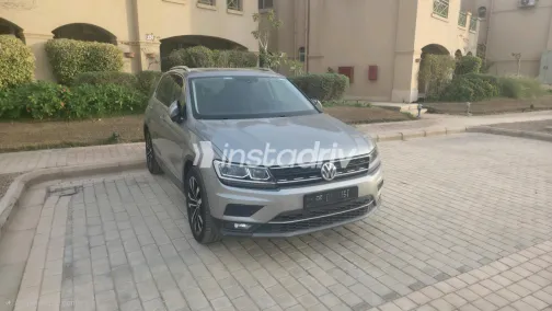 Volkswagen Tiguan 2018 Bronze Automatic Used for Sale in Greater Cairo ( Cairo + Giza) - 9