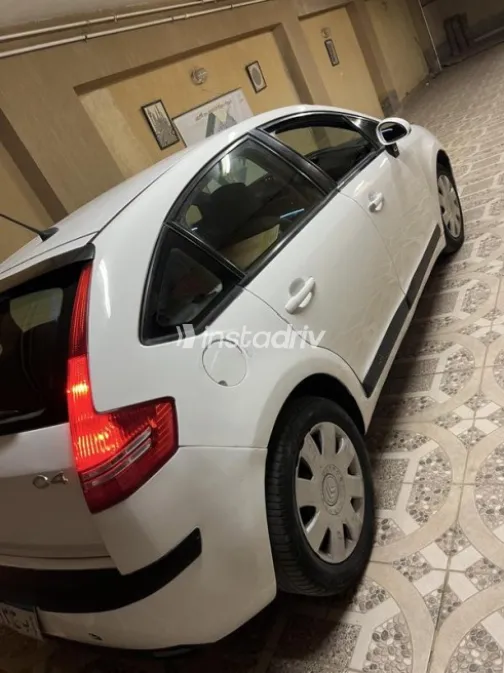 Citroën C4 2007 White Manual Used for Sale in 6 October - 3