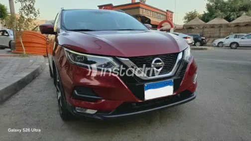 نيسان قشقاي 2019 أحمر غامق أوتوماتيك مستعملة للبيع في القاهرة - 5