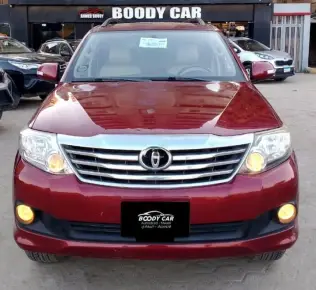 Toyota Fortuner 2016 Dark Red Automatic Used for Sale in Maadi