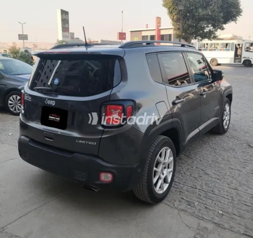 Jeep Renegade 2019 Brown Automatic Used for Sale in Maadi - 6