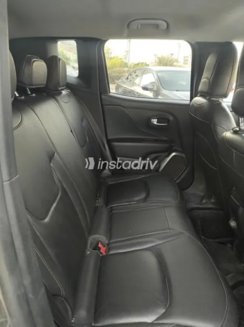Jeep Renegade 2019 Brown Automatic Used for Sale in Maadi - 9